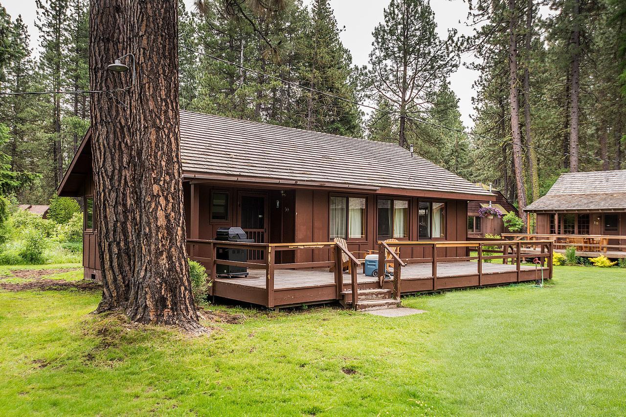 بيند Lake Creek Lodge المظهر الخارجي الصورة