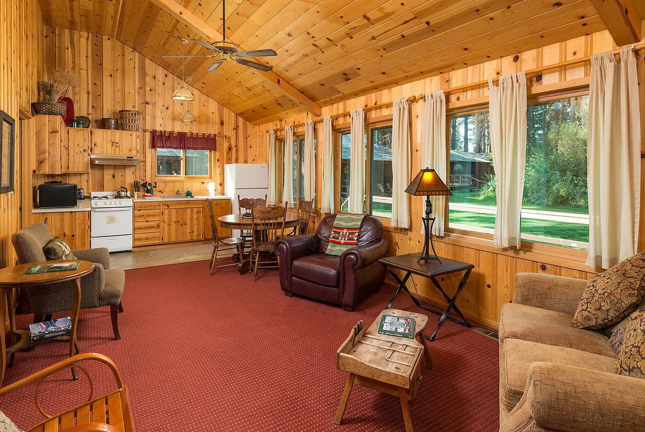 بيند Lake Creek Lodge المظهر الخارجي الصورة
