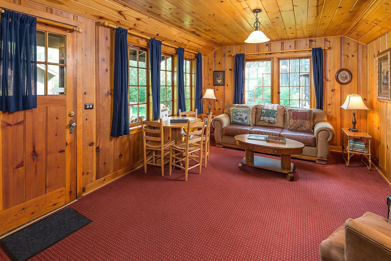 بيند Lake Creek Lodge المظهر الخارجي الصورة