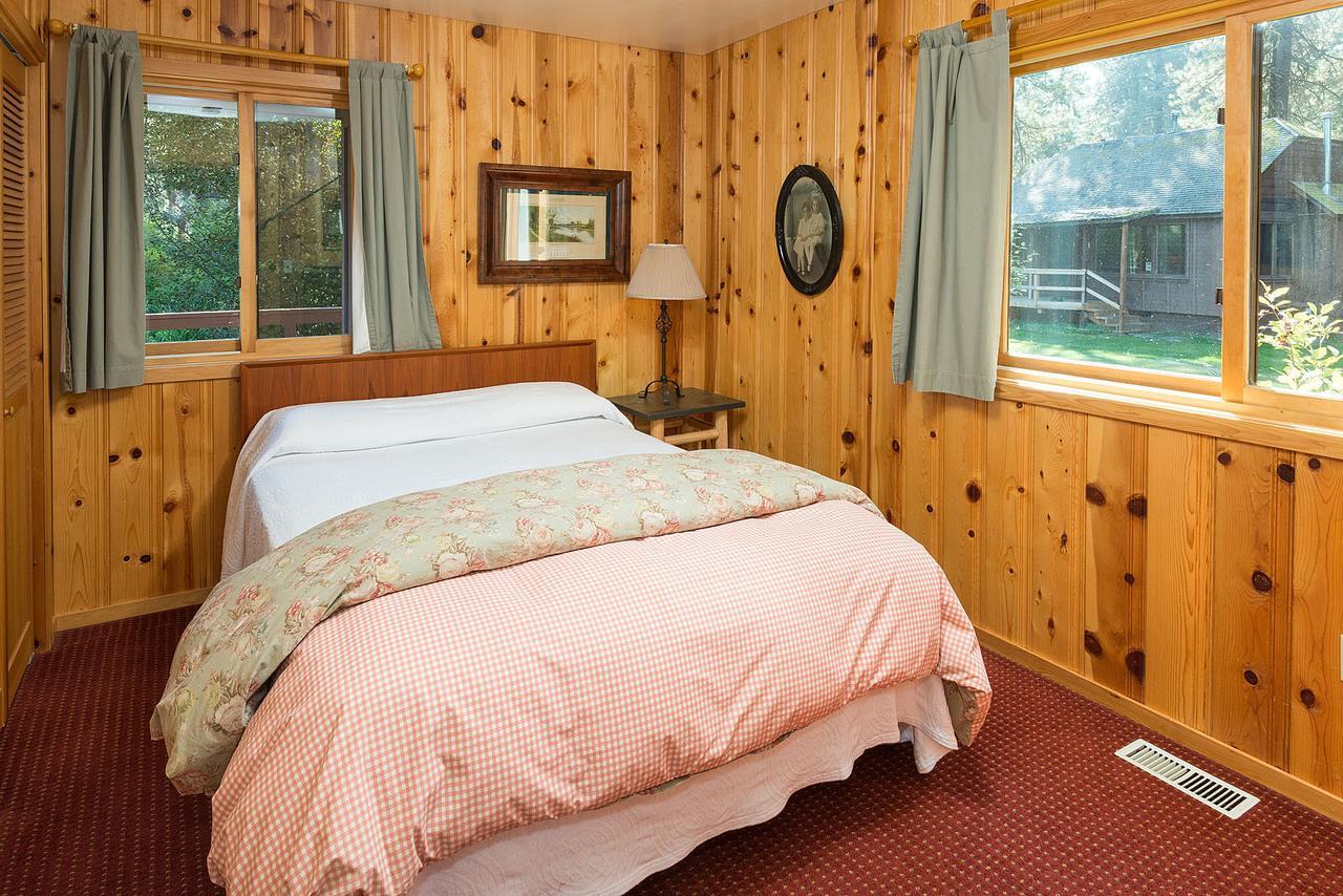 بيند Lake Creek Lodge المظهر الخارجي الصورة