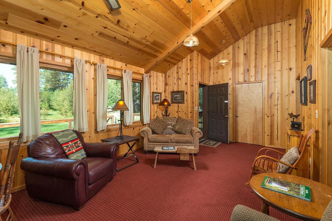 بيند Lake Creek Lodge المظهر الخارجي الصورة